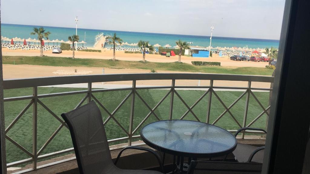 Porto South Beach Royal Sea View Families صف اول بحر مباشر アインソフナ 部屋 写真